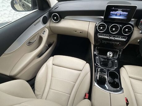 Mercedes-Benz C Class 2.1 C220 D Sport 5dr 29