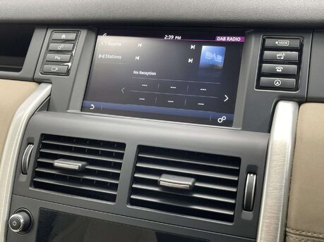 Land Rover Discovery Sport 2.0 Discovery Sport Black HSE TD4 Auto 4WD 5dr 22