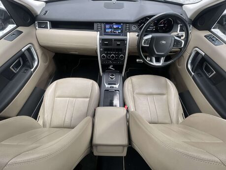 Land Rover Discovery Sport 2.0 Discovery Sport Black HSE TD4 Auto 4WD 5dr 31