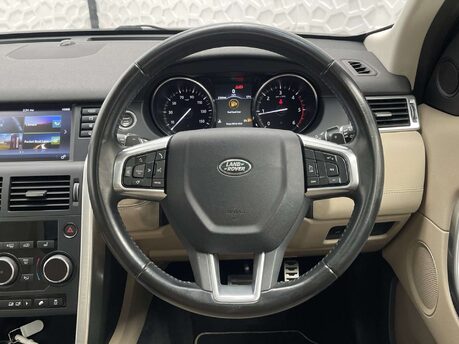 Land Rover Discovery Sport 2.0 Discovery Sport Black HSE TD4 Auto 4WD 5dr 33