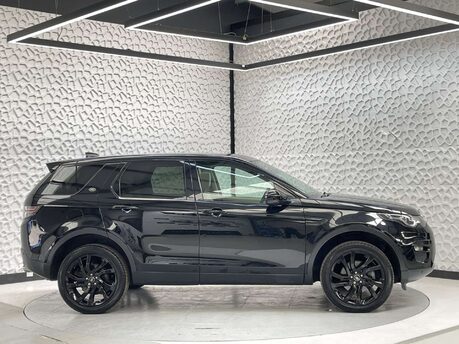 Land Rover Discovery Sport 2.0 Discovery Sport Black HSE TD4 Auto 4WD 5dr 4