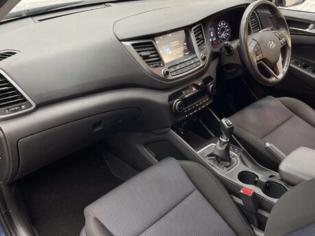 Hyundai TUCSON 1.7 Tucson SE Nav Blue Drive 2WD CRDi 5dr 24