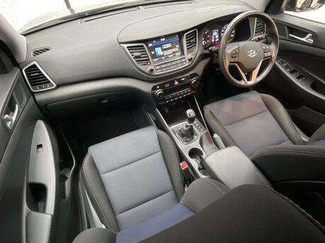 Hyundai TUCSON 1.7 Tucson SE Nav Blue Drive 2WD CRDi 5dr 27