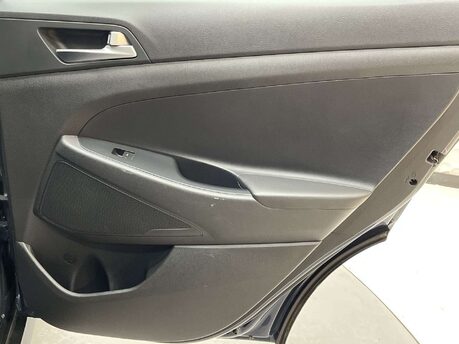 Hyundai TUCSON 1.7 Tucson SE Nav Blue Drive 2WD CRDi 5dr 39