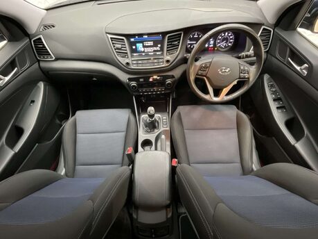 Hyundai TUCSON 1.7 Tucson SE Nav Blue Drive 2WD CRDi 5dr 28