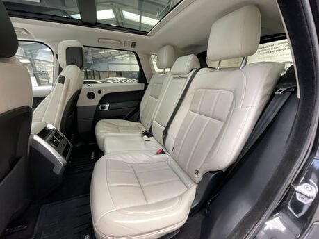 Land Rover Range Rover Sport 3.0 SD V6 HSE Auto 4WD Euro 6 (s/s) 5dr 36