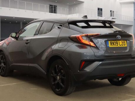 Toyota C-HR 1.8 C-HR-Dynamic HEV CVT 5dr 9