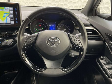 Toyota C-HR 1.8 C-HR-Dynamic HEV CVT 5dr 30