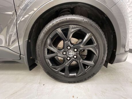 Toyota C-HR 1.8 C-HR-Dynamic HEV CVT 5dr 46