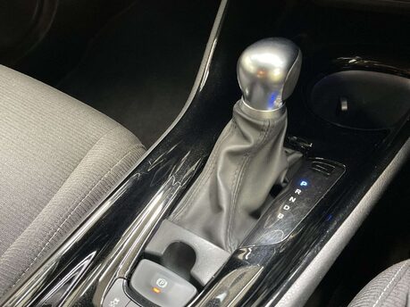 Toyota C-HR 1.8 C-HR-Dynamic HEV CVT 5dr 35