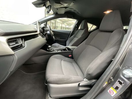 Toyota C-HR 1.8 C-HR-Dynamic HEV CVT 5dr 25