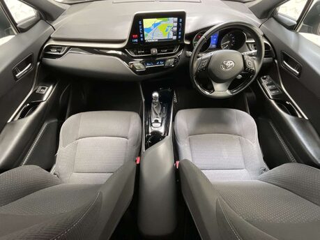 Toyota C-HR 1.8 C-HR-Dynamic HEV CVT 5dr 14