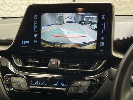 Toyota C-HR 1.8 C-HR-Dynamic HEV CVT 5dr 8