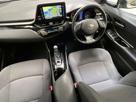 Toyota C-HR 1.8 C-HR-Dynamic HEV CVT 5dr 27