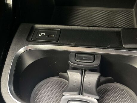Mercedes-Benz A Class 1.3 A 200 AMG Line Premium 5dr 38