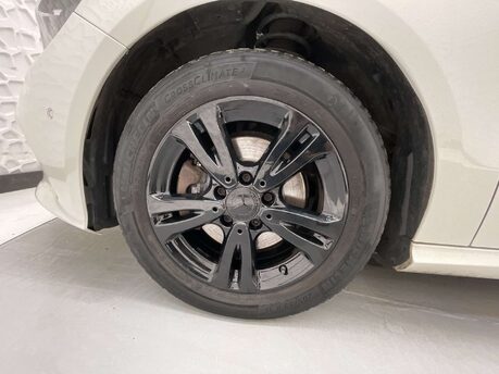 Mercedes-Benz A Class 1.6 A 180 SE Executive Auto 5dr 9