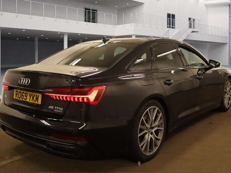 Audi A6 2.0 A6 Black Edition 45 TFSI Quattro Semi-Auto 4WD 4dr 10