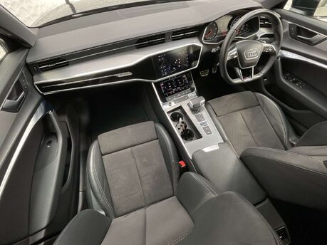 Audi A6 2.0 A6 Black Edition 45 TFSI Quattro Semi-Auto 4WD 4dr 32