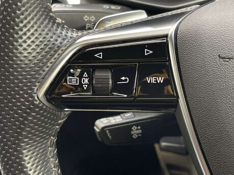 Audi A6 2.0 A6 Black Edition 45 TFSI Quattro Semi-Auto 4WD 4dr 34