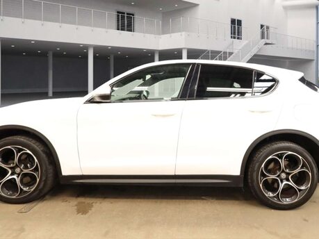 Alfa Romeo Stelvio 2.0 Stelvio Milano Edition TB AWD Auto 4WD 5dr 12