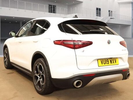 Alfa Romeo Stelvio 2.0 Stelvio Milano Edition TB AWD Auto 4WD 5dr 8