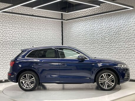 Audi Q5 2.0 Q5 S Line TFSI Quattro Semi-Auto 4WD 5dr 4