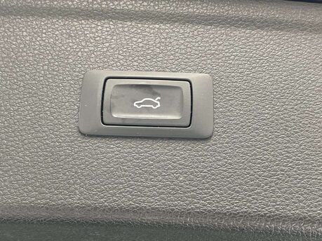 Audi Q5 2.0 Q5 S Line TFSI Quattro Semi-Auto 4WD 5dr 10