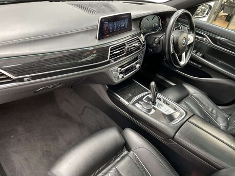 BMW 7 Series 3.0 740ld xDrive M Sport Auto 4WD 4dr 29