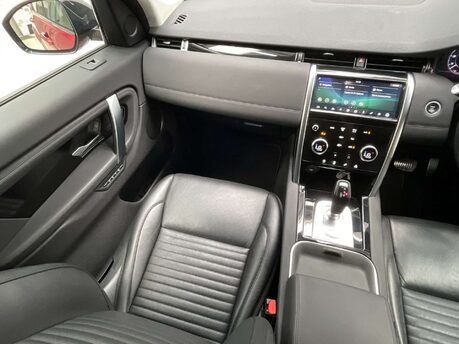 Land Rover Discovery Sport 2.0 Discovery Sport SE D Auto 4WD 5dr 30