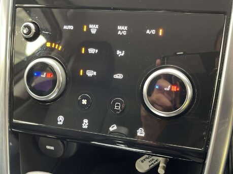 Land Rover Discovery Sport 2.0 Discovery Sport SE D Auto 4WD 5dr 38
