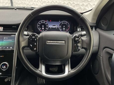 Land Rover Discovery Sport 2.0 Discovery Sport SE D Auto 4WD 5dr 32