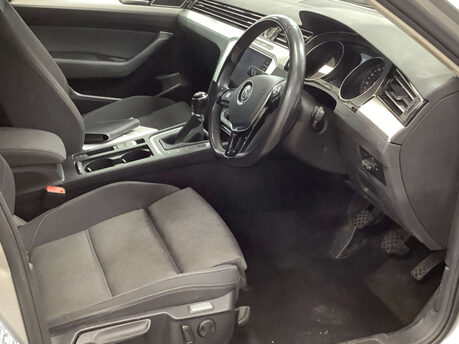 Volkswagen Passat 1.5 Passat SE Business TSi Evo 5dr 3