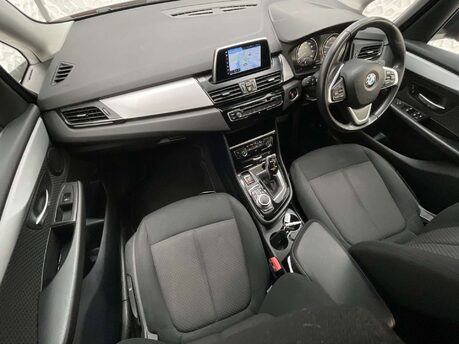 BMW 2 Series 1.5 218I SE Auto 5dr 33