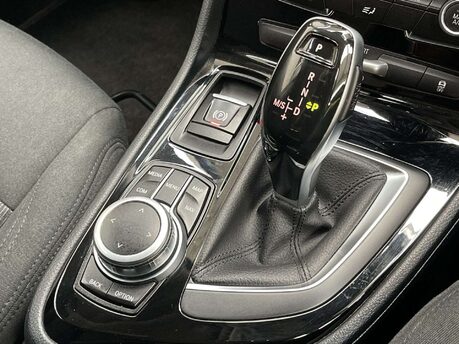 BMW 2 Series 1.5 218I SE Auto 5dr 38