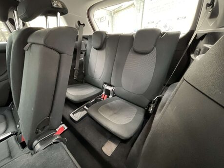 BMW 2 Series 1.5 218I SE Auto 5dr 10