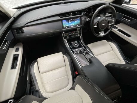 Jaguar XF 2.0 XF R-Sport Auto 4dr 29