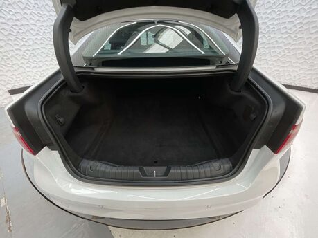 Jaguar XF 2.0 XF R-Sport Auto 4dr 10