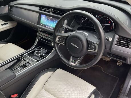 Jaguar XF 2.0 XF R-Sport Auto 4dr 2