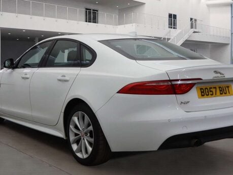 Jaguar XF 2.0 XF R-Sport Auto 4dr 9