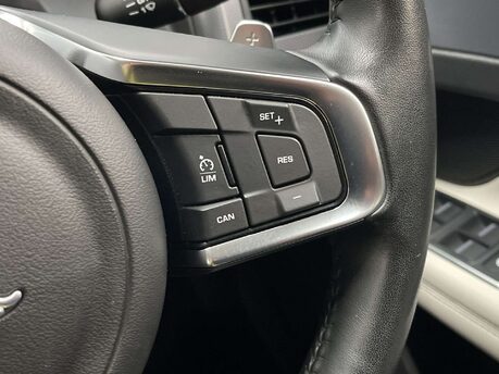 Jaguar XF 2.0 XF R-Sport Auto 4dr 32
