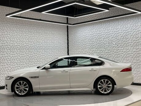 Jaguar XF 2.0 XF R-Sport Auto 4dr 18