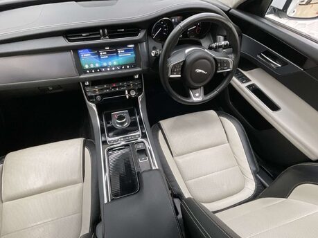 Jaguar XF 2.0 XF R-Sport Auto 4dr 27