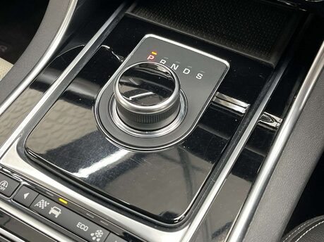 Jaguar XF 2.0 XF R-Sport Auto 4dr 35