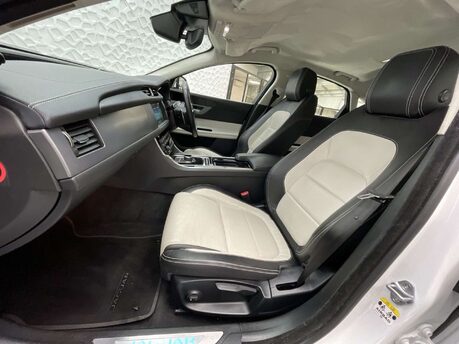 Jaguar XF 2.0 XF R-Sport Auto 4dr 25