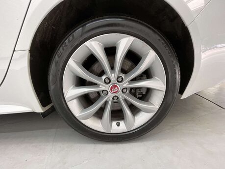Jaguar XF 2.0 XF R-Sport Auto 4dr 44