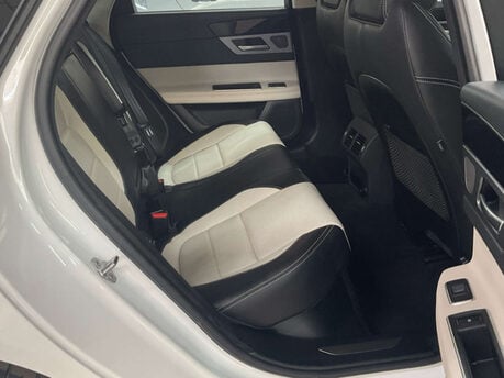 Jaguar XF 2.0 XF R-Sport Auto 4dr 4