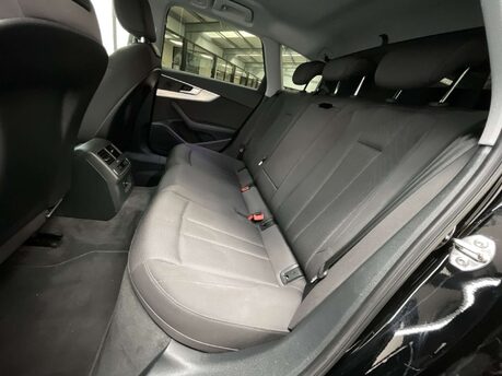 Audi A4 2.0 A4 Technik 35 TDI Semi-Auto 5dr 39