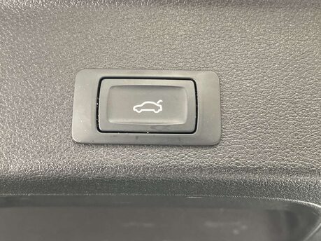 Audi A4 2.0 A4 Technik 35 TDI Semi-Auto 5dr 11