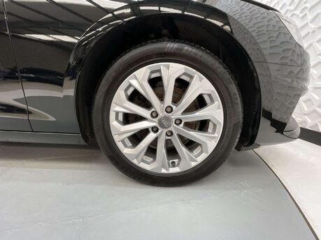 Audi A4 2.0 A4 Technik 35 TDI Semi-Auto 5dr 46
