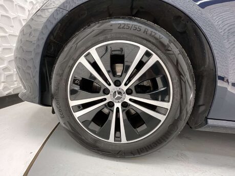 Mercedes-Benz E Class 2.0 E 220 Sport D Auto 5dr 9